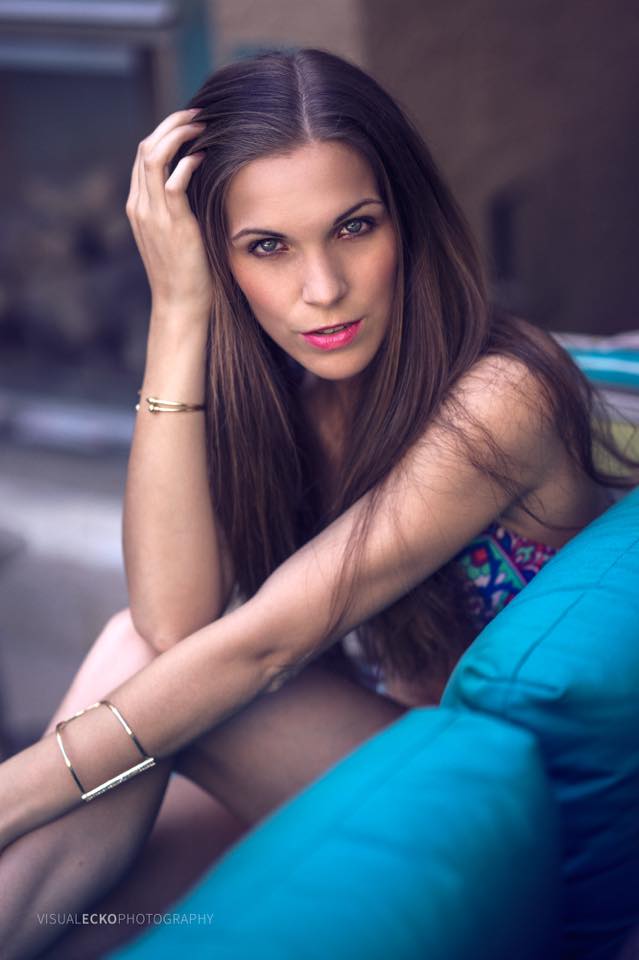 Female model photo shoot of Hanna Vaitovich