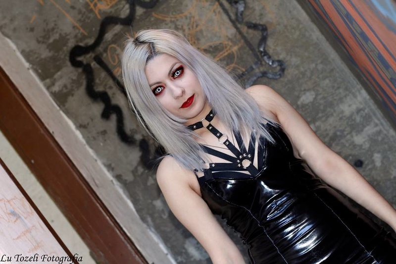 Female model photo shoot of Vampyra Silence