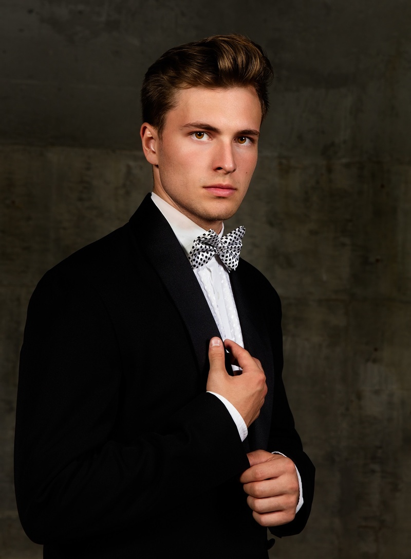 Male model photo shoot of Matthew Morse by Ben Wheeler
