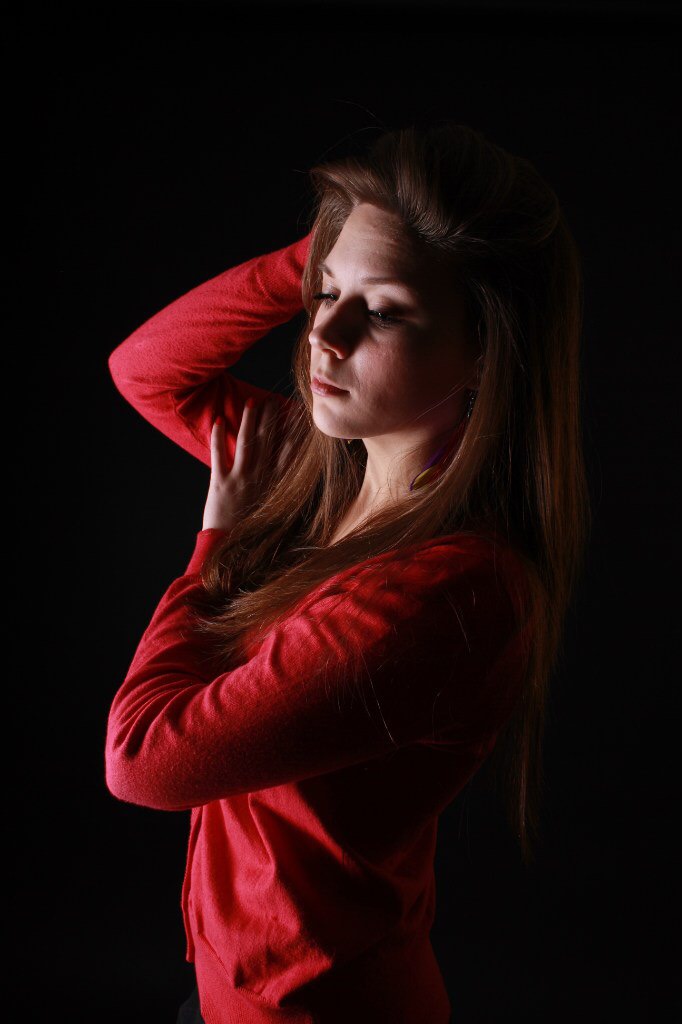 Female model photo shoot of Karina Kapotova