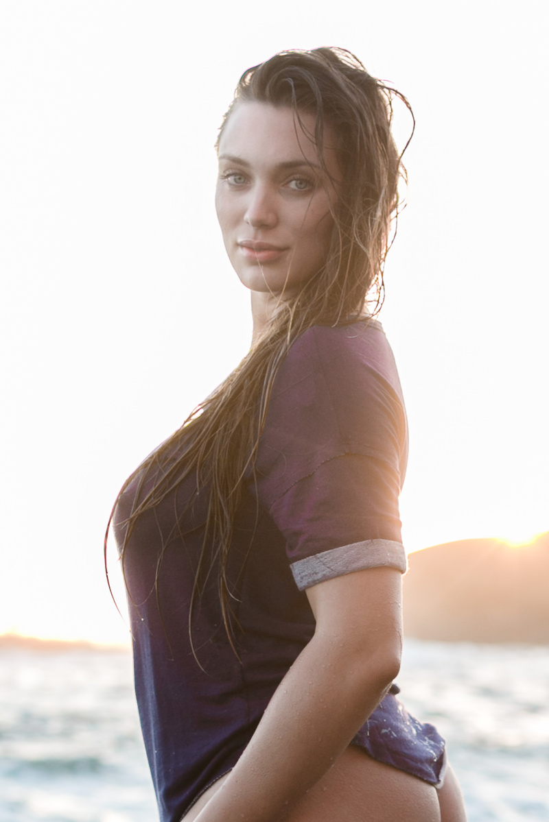 Female model photo shoot of daniellecipollo