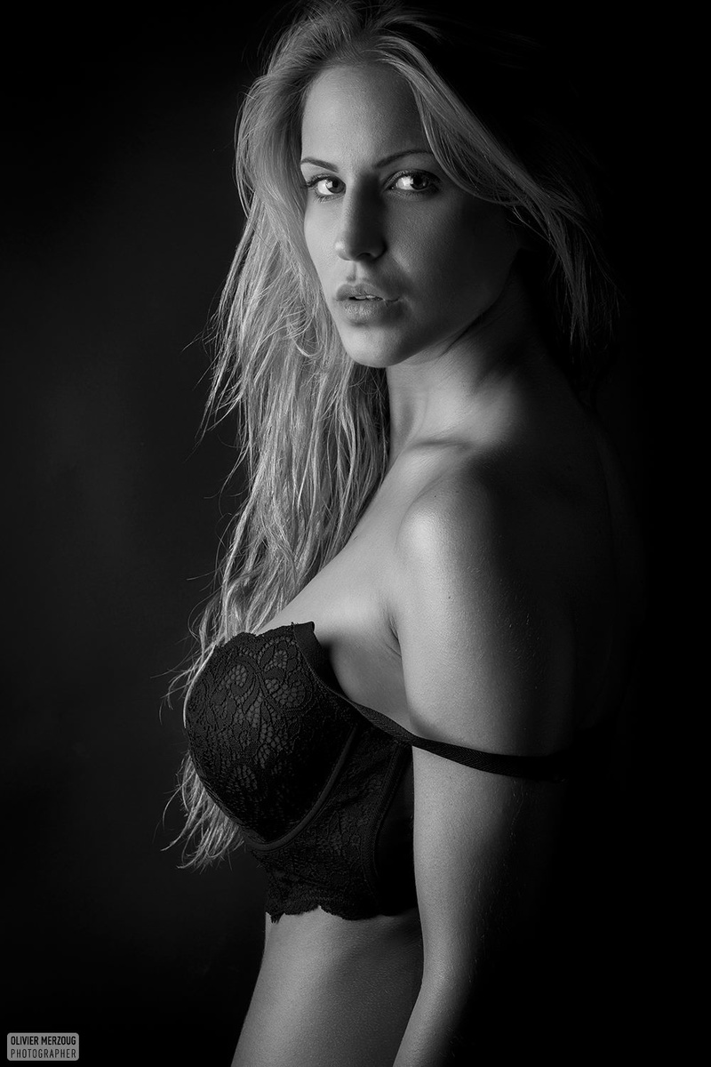 Female model photo shoot of RachelMouyal