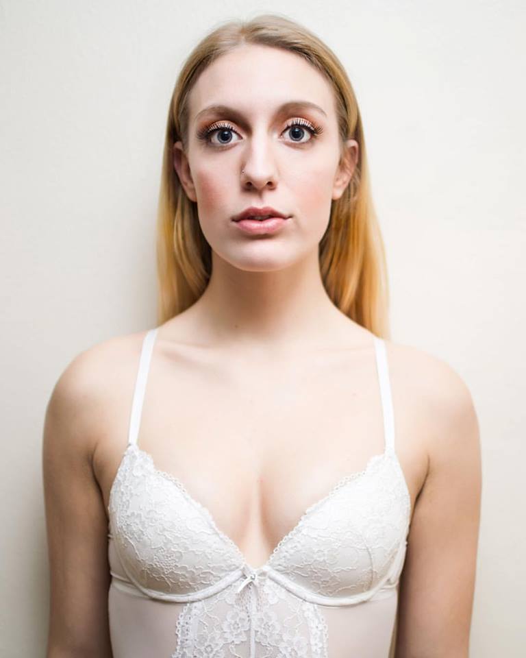 Female model photo shoot of RaechelMadden