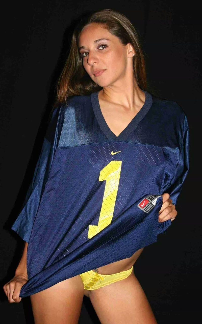 Female model photo shoot of Hilary Higuera