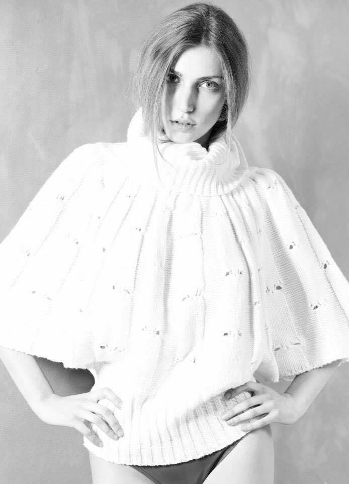 Female model photo shoot of Jovana Dobric