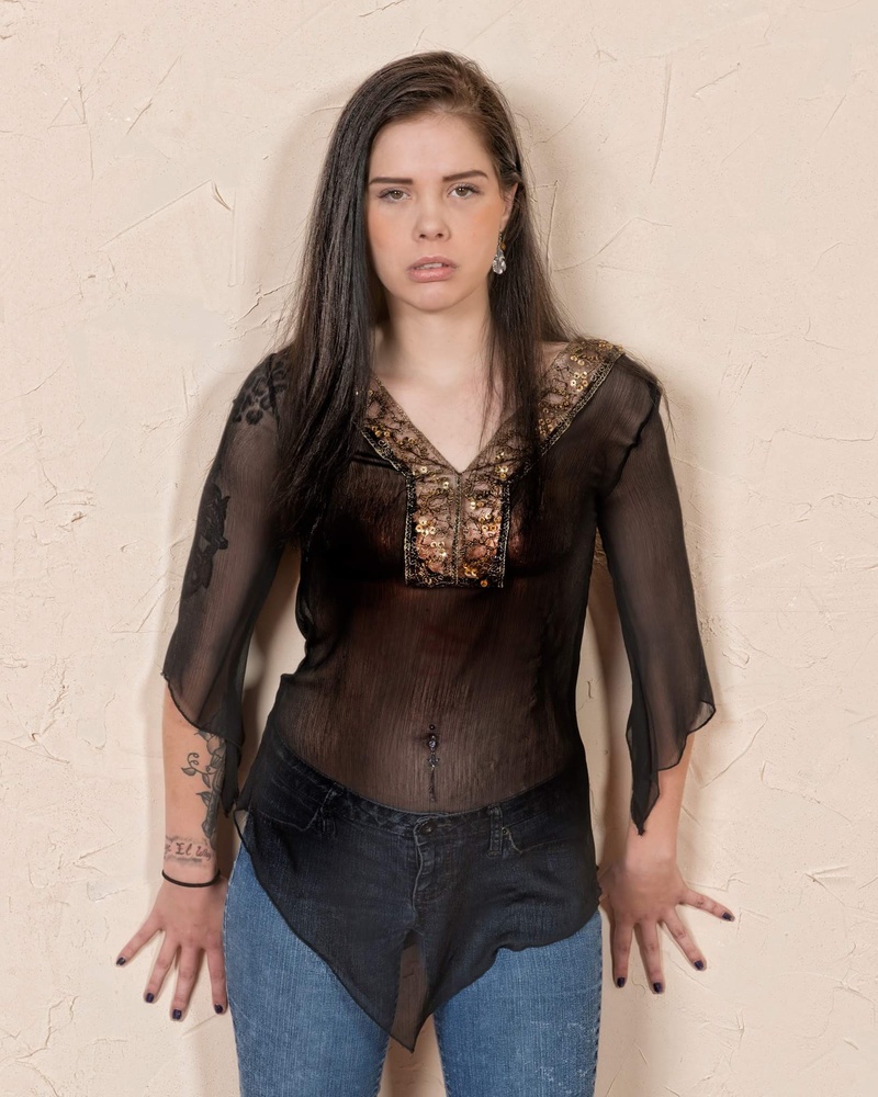 Female model photo shoot of Courtney Lynnel
