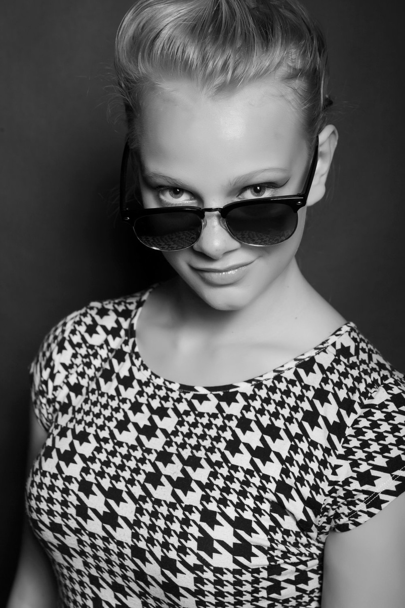 Female model photo shoot of Zoe Imogen Fordham in London