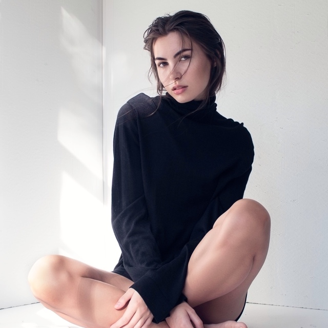 Female model photo shoot of Luthmila