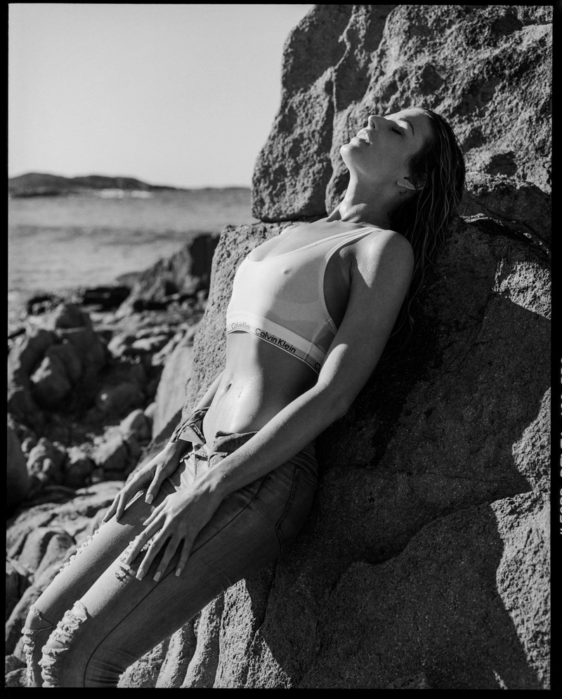 Female model photo shoot of Chelsea-Jane by Phil Stefans