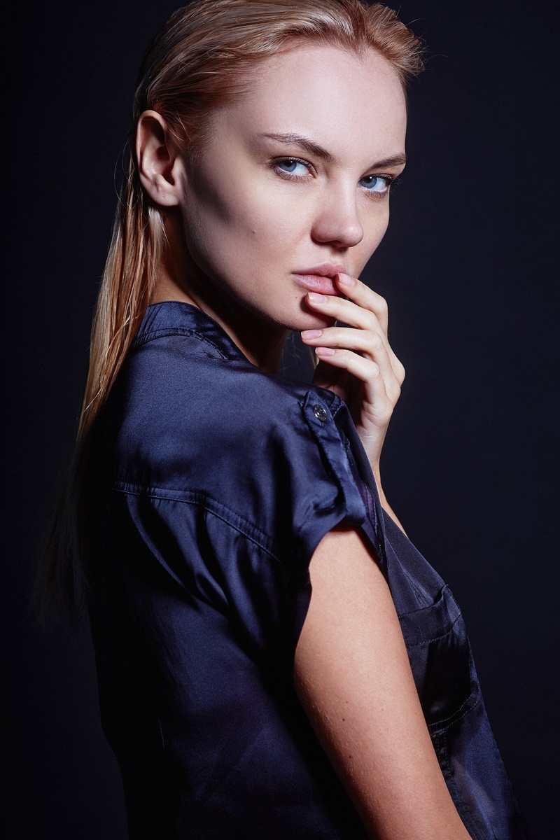 Female model photo shoot of vikaskim
