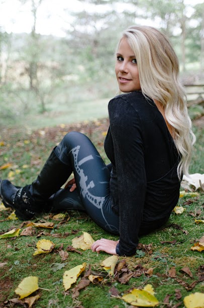 Female model photo shoot of kelseyharris