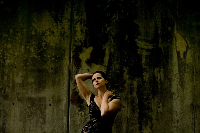 Female model photo shoot of Lisa Sorbe 