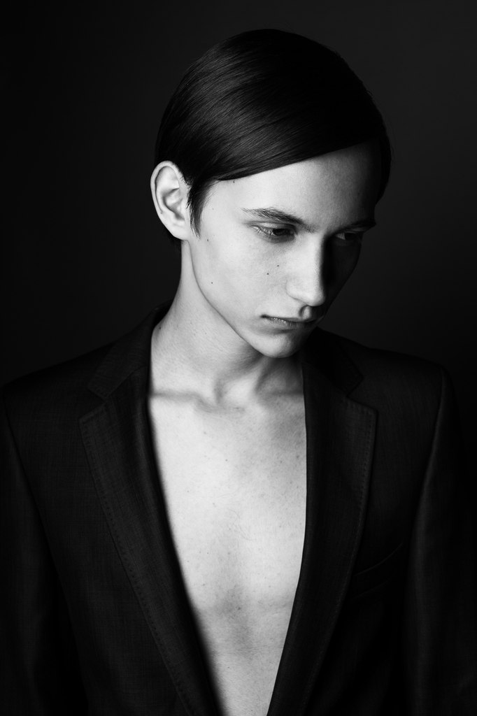 Male model photo shoot of Daniil 