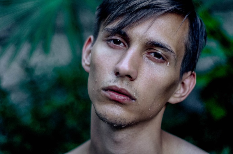 Male model photo shoot of Daniil 