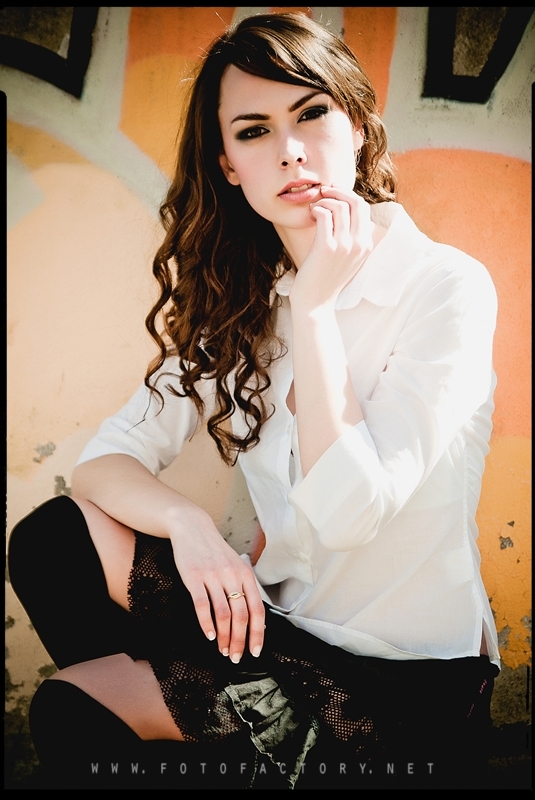 Female model photo shoot of aggi 