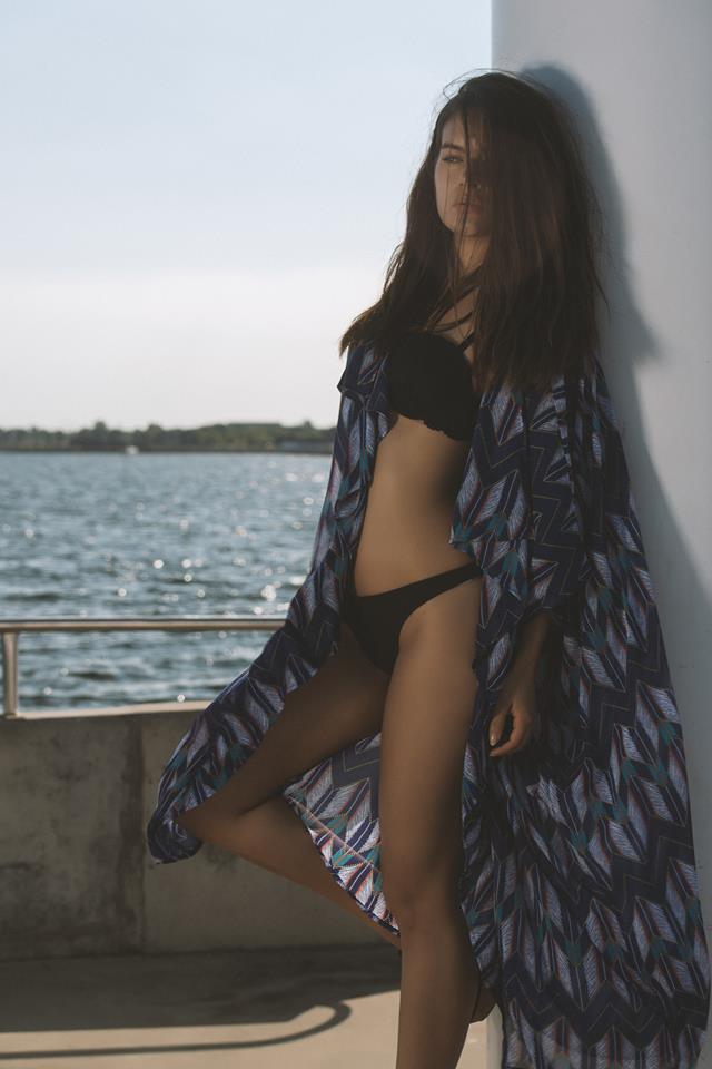 Female model photo shoot of IzabellaAparicio