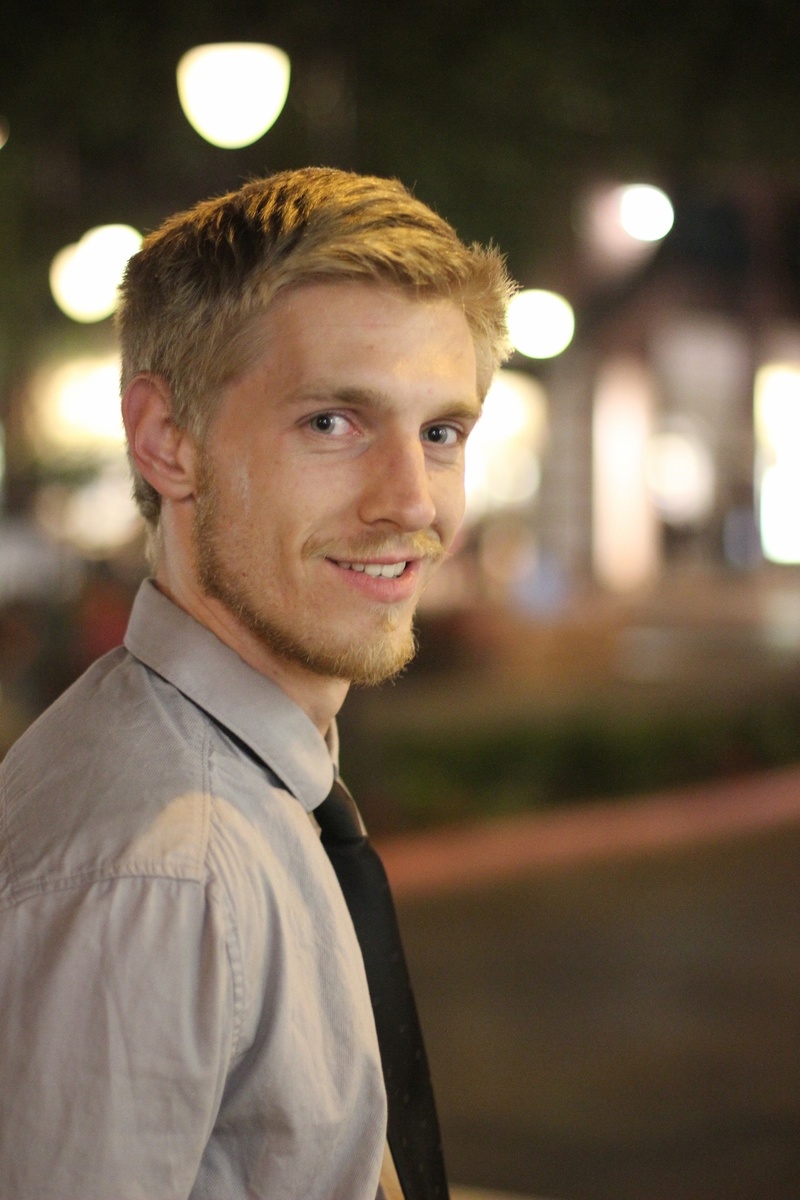 Male model photo shoot of NICKET in San Jose