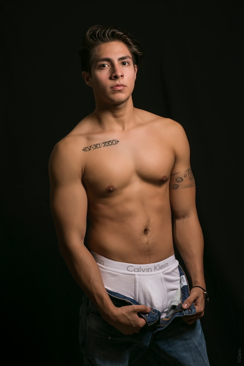 Male model photo shoot of Kenneth Ludena