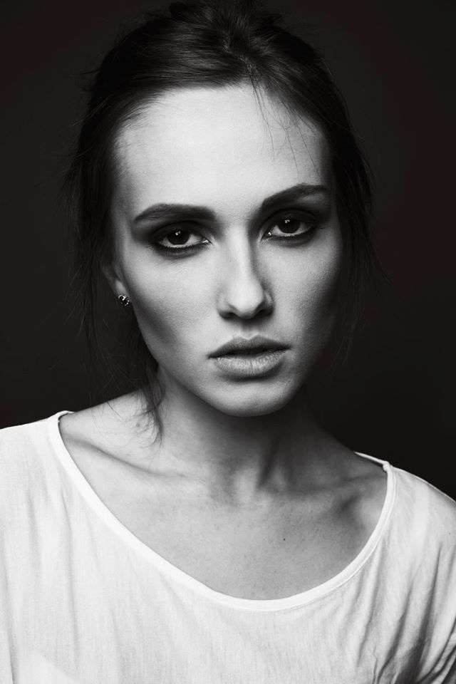 Female model photo shoot of Agata Su