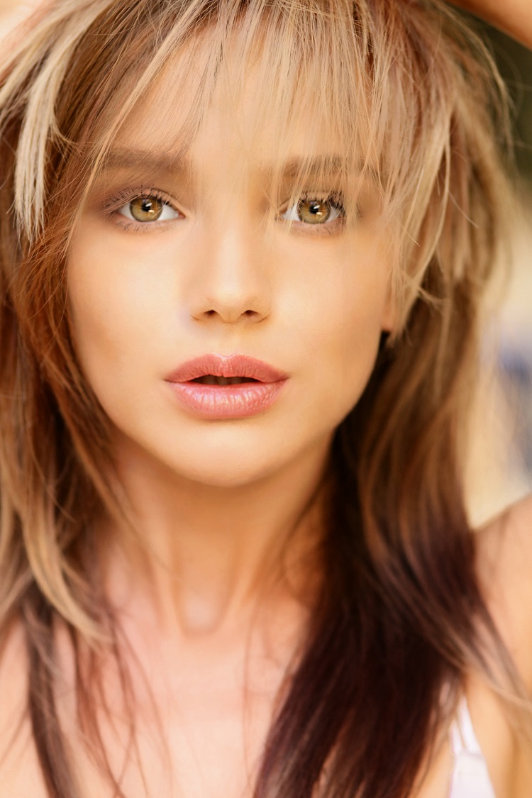 Female model photo shoot of Klarra Daniele