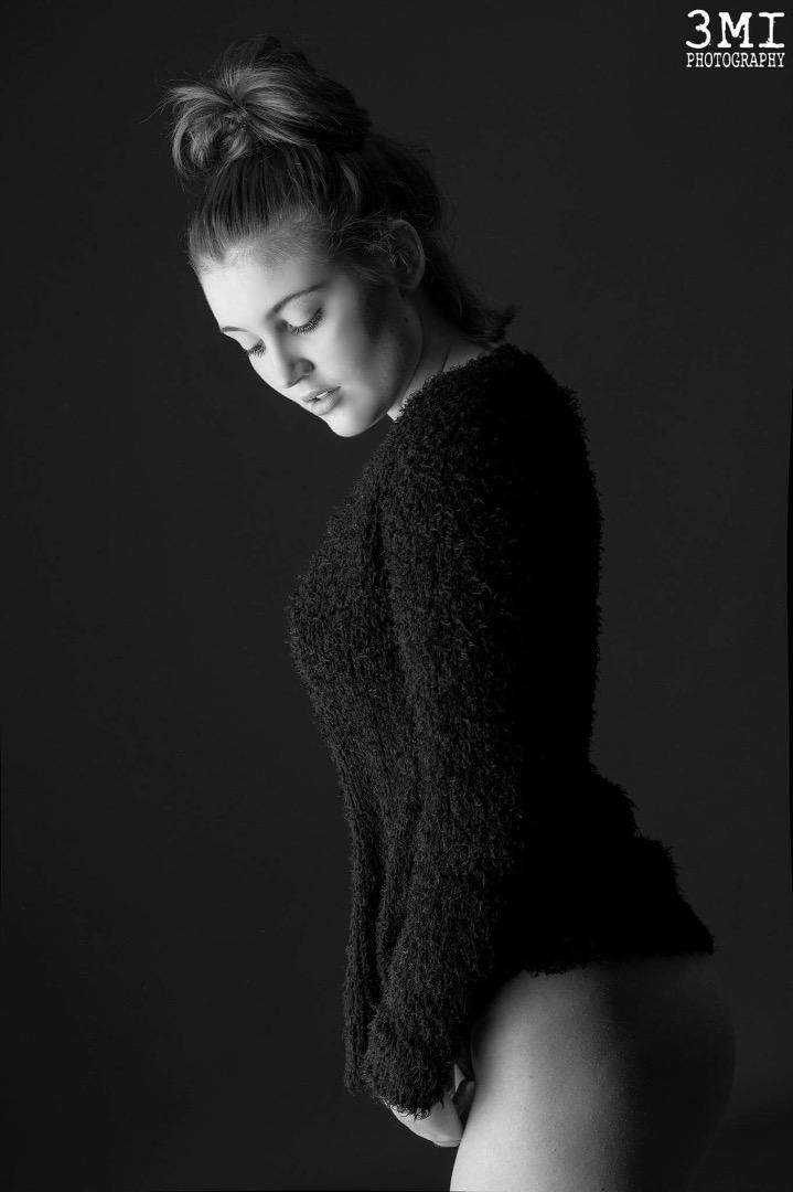 Female model photo shoot of GabrielleElaine