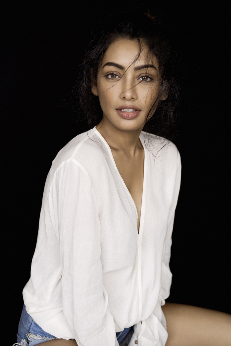Female model photo shoot of Riya Ray
