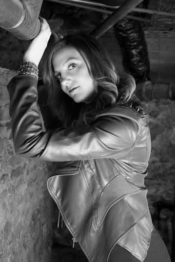 Female model photo shoot of Holly Dagger