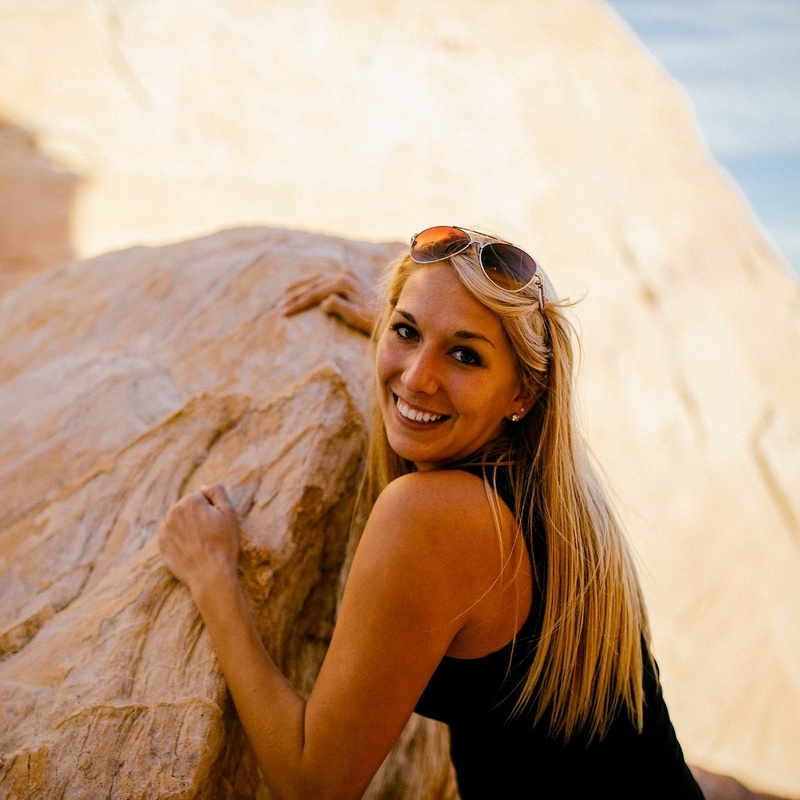 Female model photo shoot of JamieJ0708 in Valley Of Fire, NV