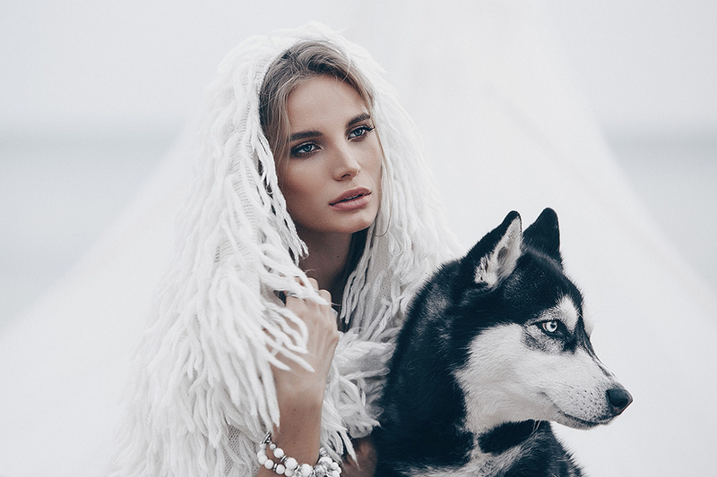Female model photo shoot of gretabuz in Siberia
