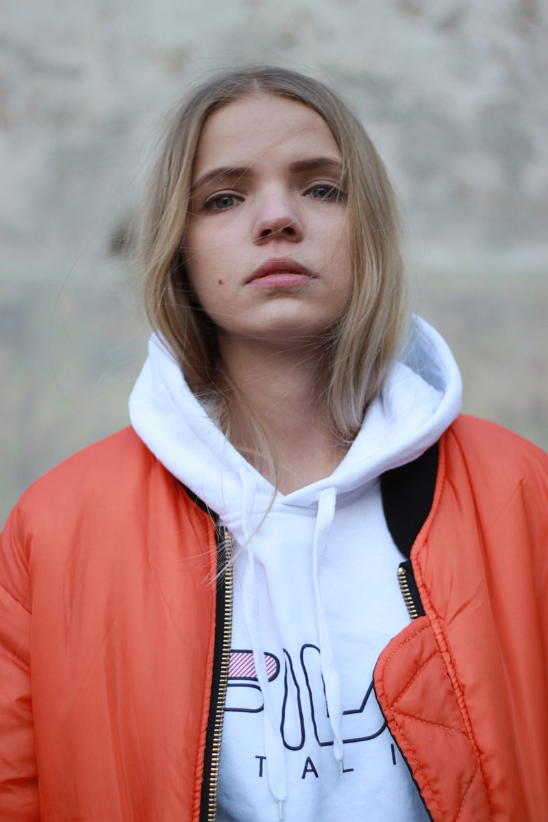 Female model photo shoot of gabriela_kapturkiewicz