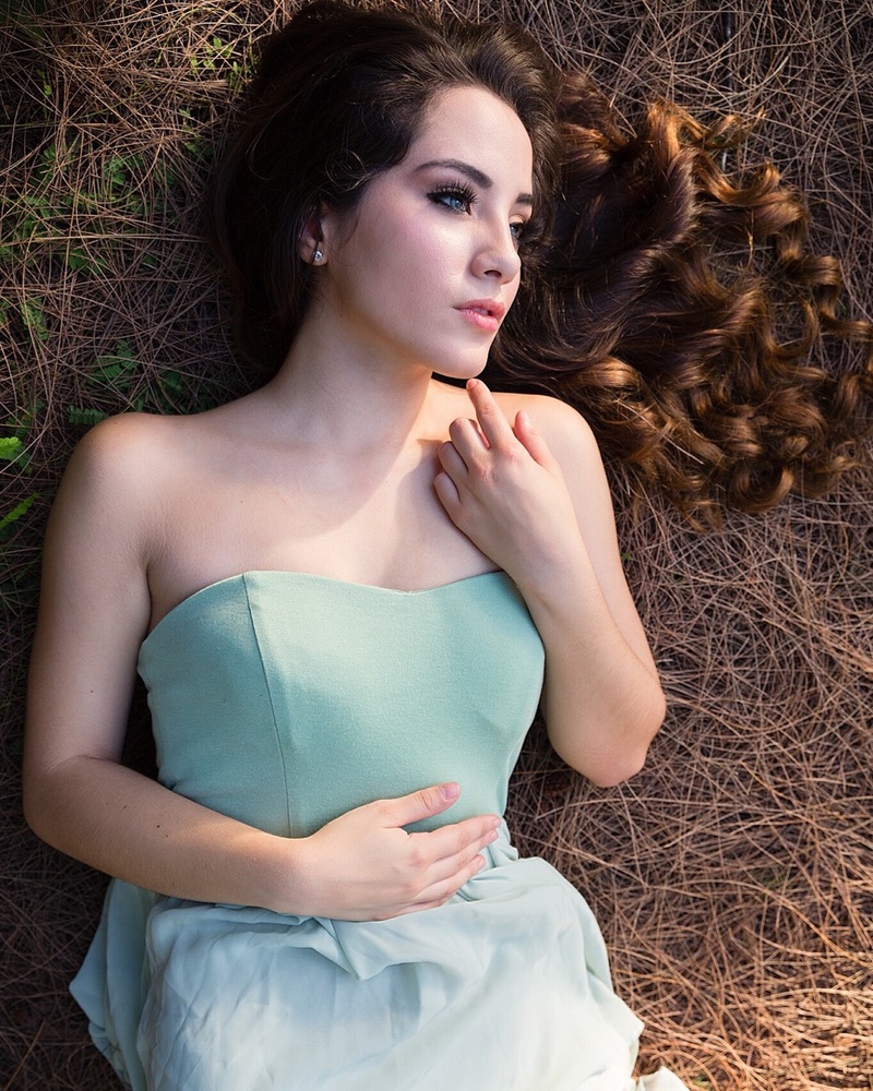Female model photo shoot of Lauren Perez Llorca