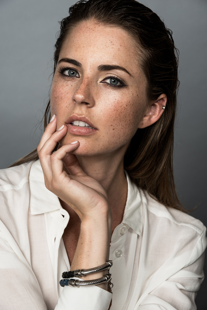 Female model photo shoot of Lindsey K Weller