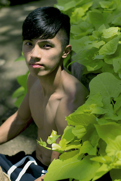 Male model photo shoot of Kelvin Foong
