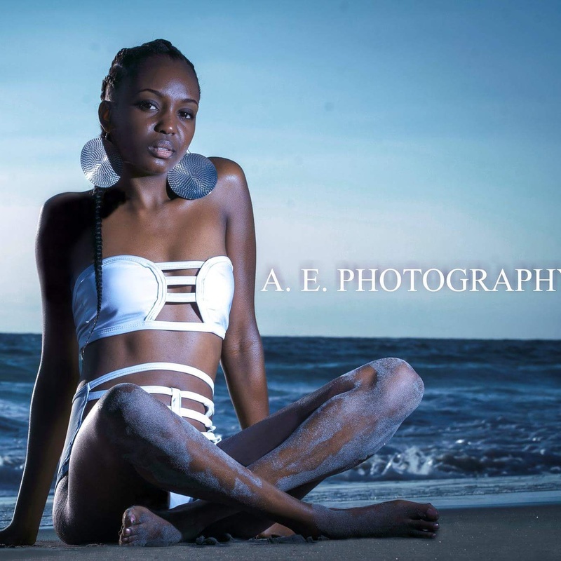 Female model photo shoot of Tonice Mona