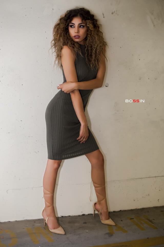 Female model photo shoot of AlexissRyann