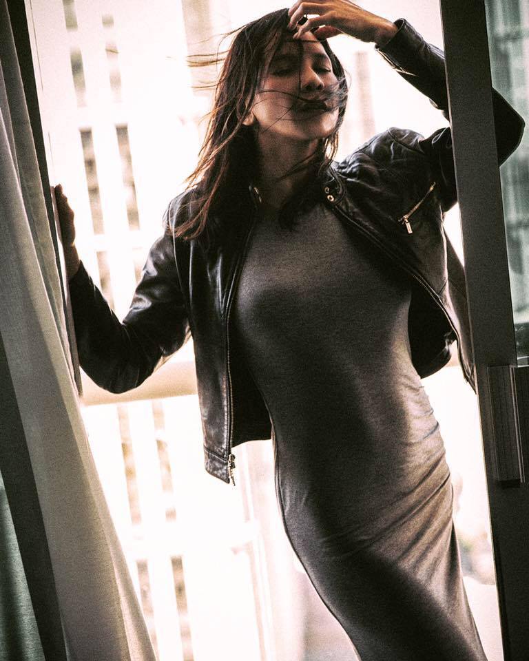 Female model photo shoot of Pauline Yee by SleepyMongrel