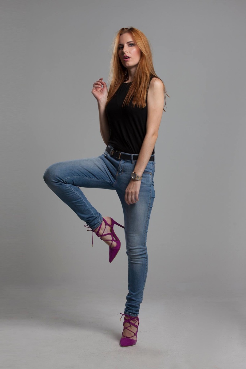 Female model photo shoot of Aleksandra V M