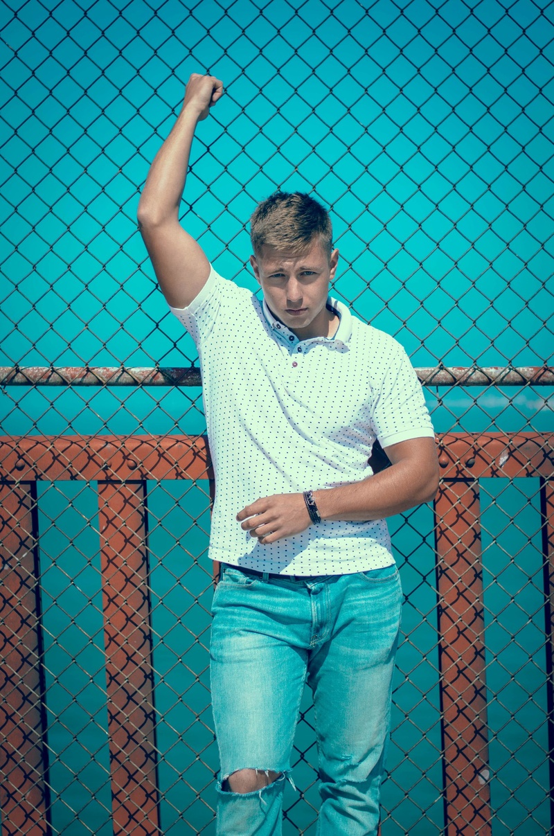 Male model photo shoot of Vladyyurov