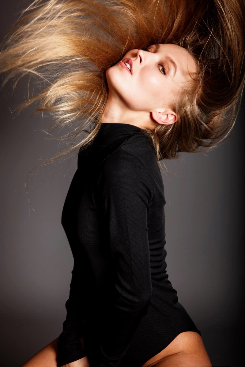 Female model photo shoot of AnyaRusuPhotography