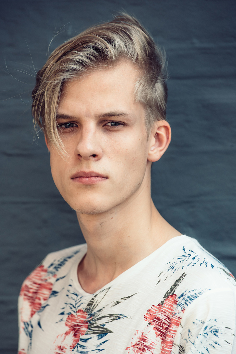 Male model photo shoot of Adam Dorogdi
