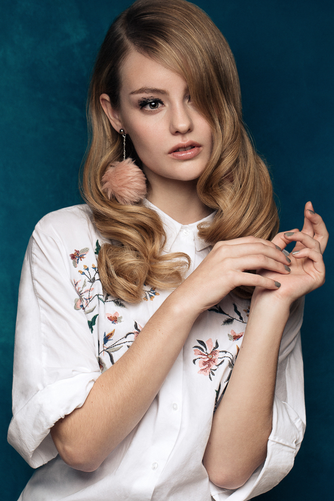 Female model photo shoot of Ella Sadika, makeup by Sandra Nilsen