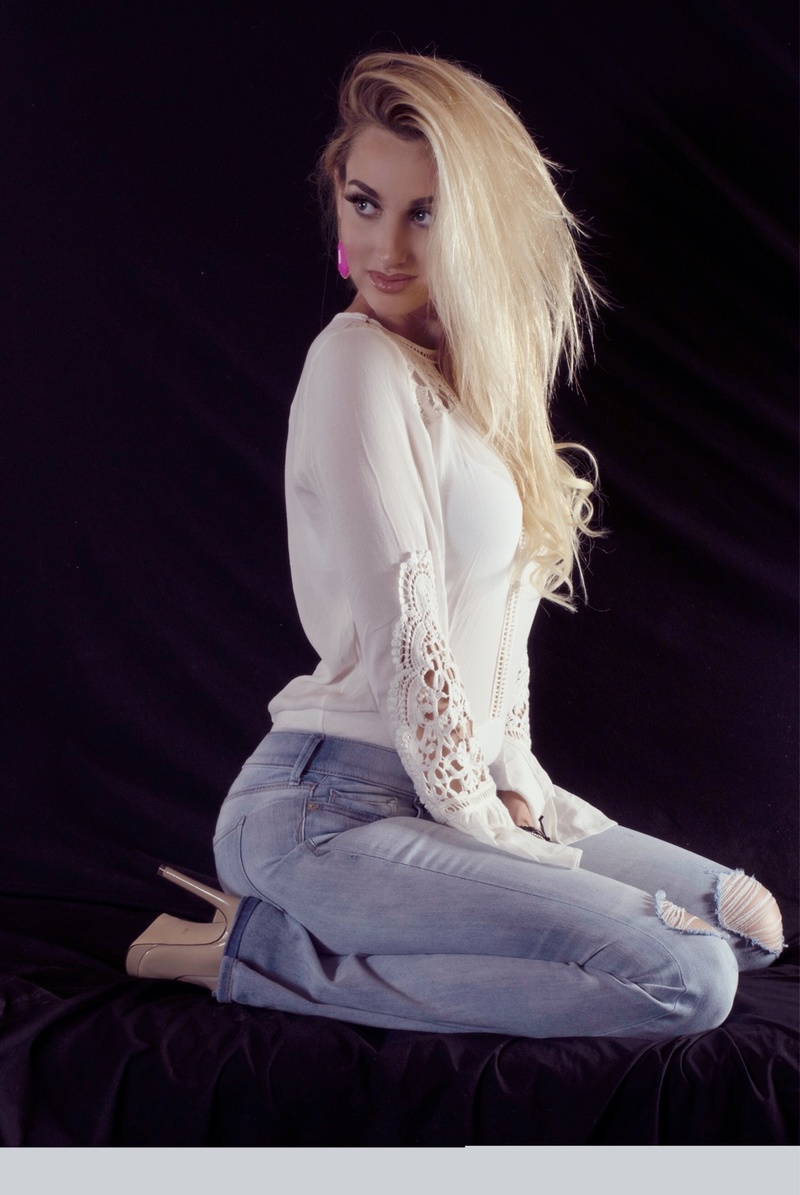 Female model photo shoot of KaseyByerley
