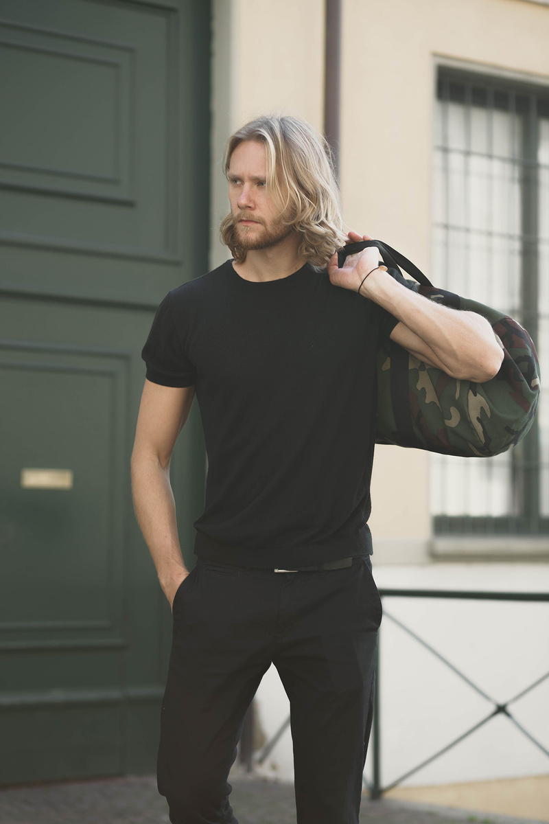 Male model photo shoot of Oleg Nagel