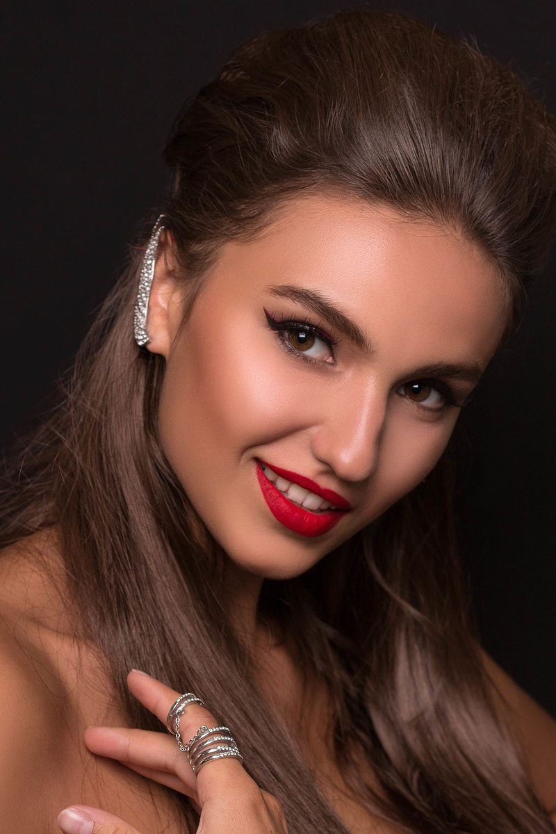 Female model photo shoot of VitaVitenko