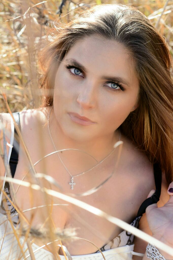 Female model photo shoot of Cunningham_cassie89