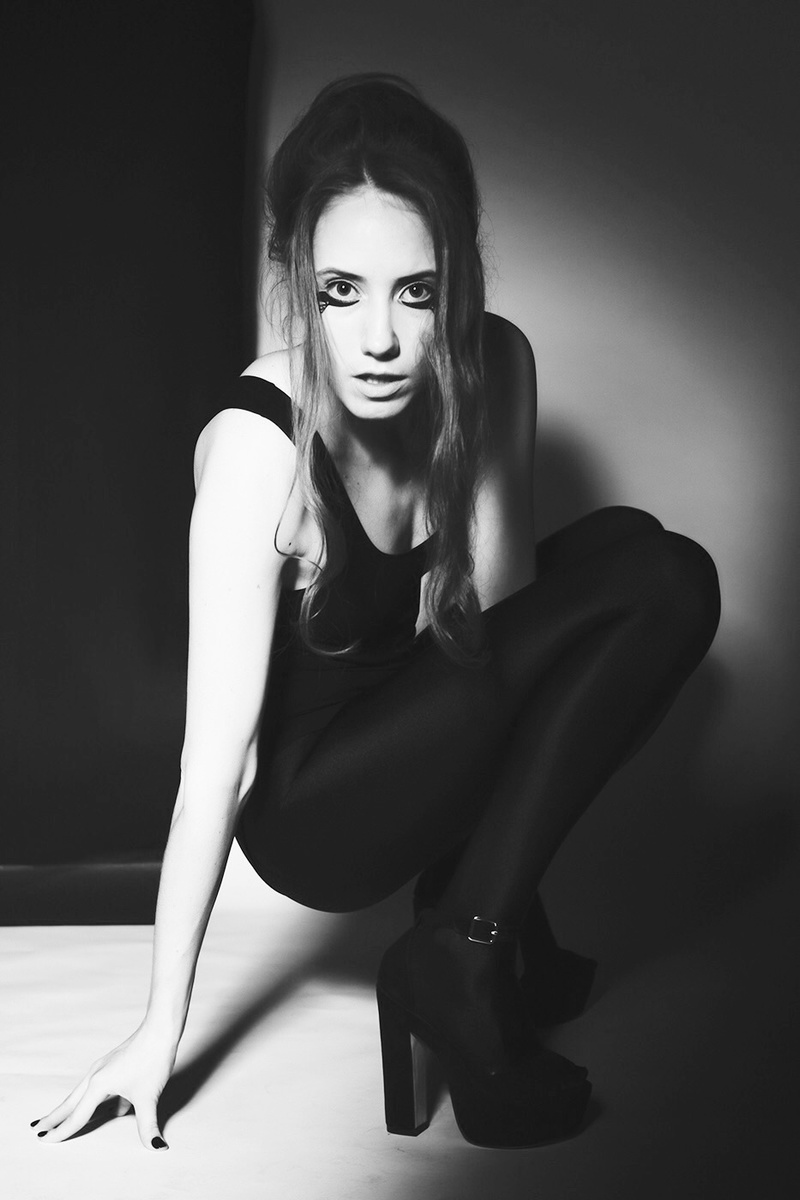 Female model photo shoot of Natalie Sunflower
