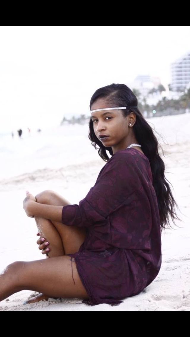 Magnaaai Female Model Profile - Fort Lauderdale, Florida 