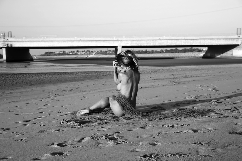 Female model photo shoot of Jennda Saunders in Huntington Beach