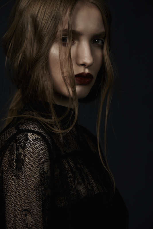 Female model photo shoot of Alyne Halvajian