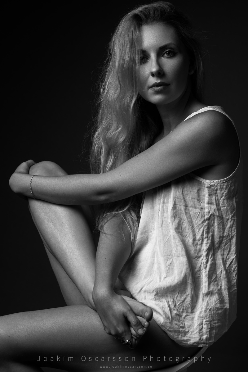 Female model photo shoot of Bellucci 